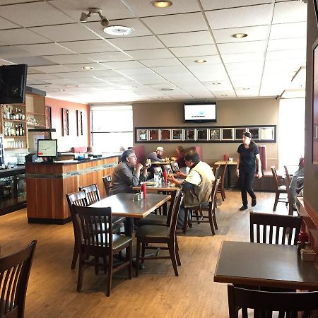 Bear Country Inn 特雷斯 外观 照片