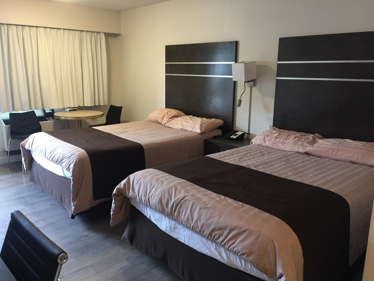 Bear Country Inn 特雷斯 外观 照片
